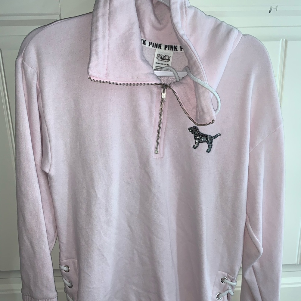 Pink sweatshirt(accepting lower offers)